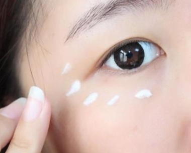 眼霜什么时候用效果最好?